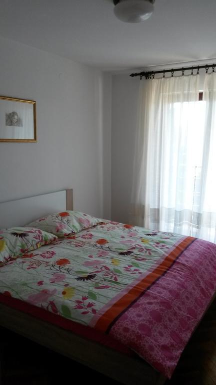 Apt Mirella Apartment Ровінь Номер фото